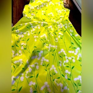 Green sleeveless dress Girl size XL (fits my 9 year old)